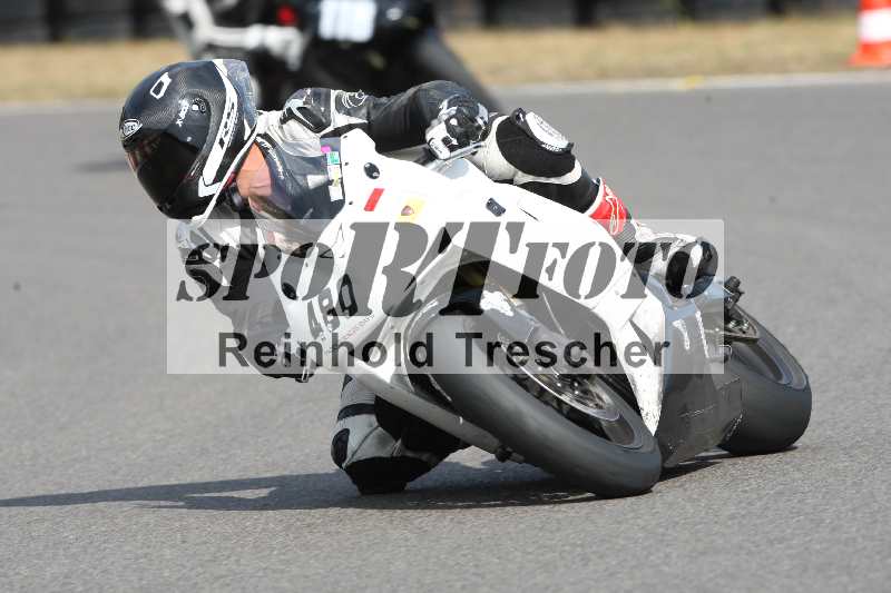 Archiv-2022/55 14.08.2022 Plüss Moto Sport ADR/Freies Fahren/480